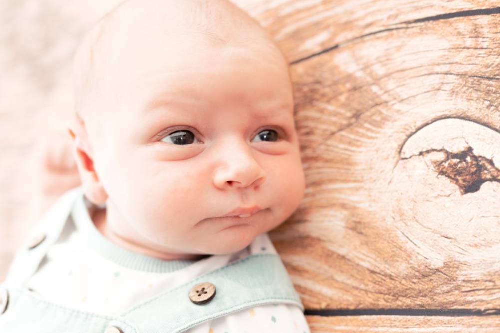 photographe_naissance_studio_angel_family