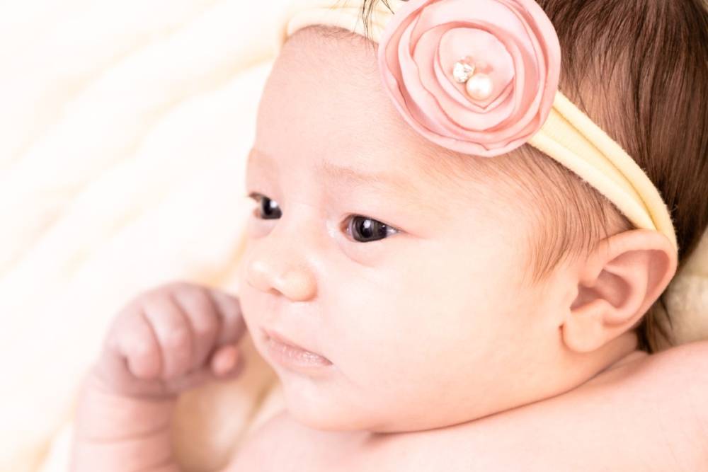 photographe_naissance_studio_angel_family